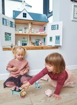 Dovetail House Wooden Dollhouse