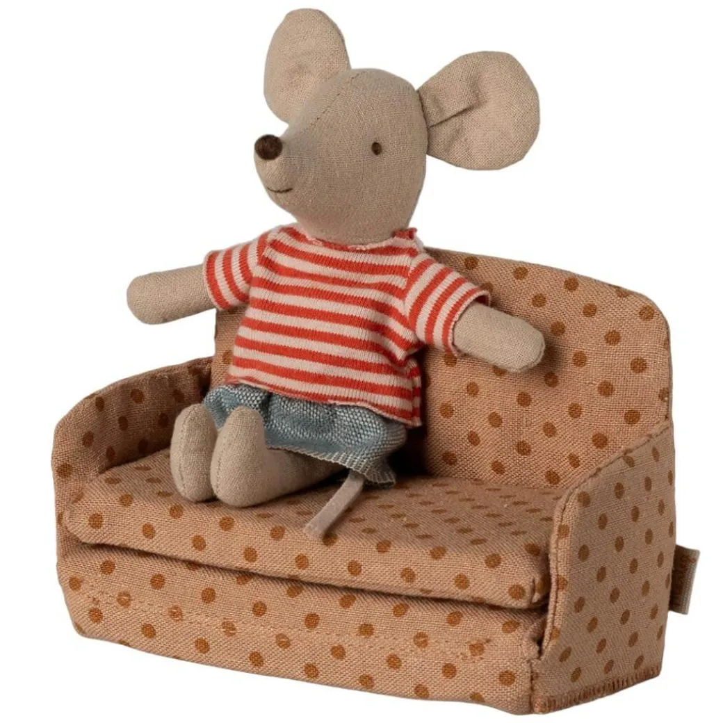 Mouse-Sized Sofa Bed