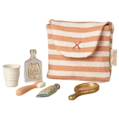 Mouse-Sized Toothbrush and Care Set