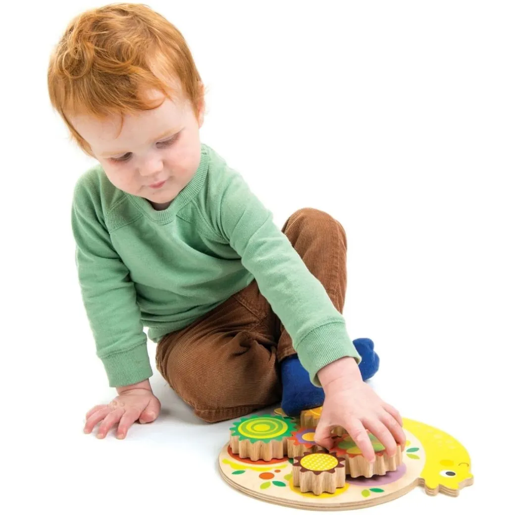 Snail Whirls Gear Toy