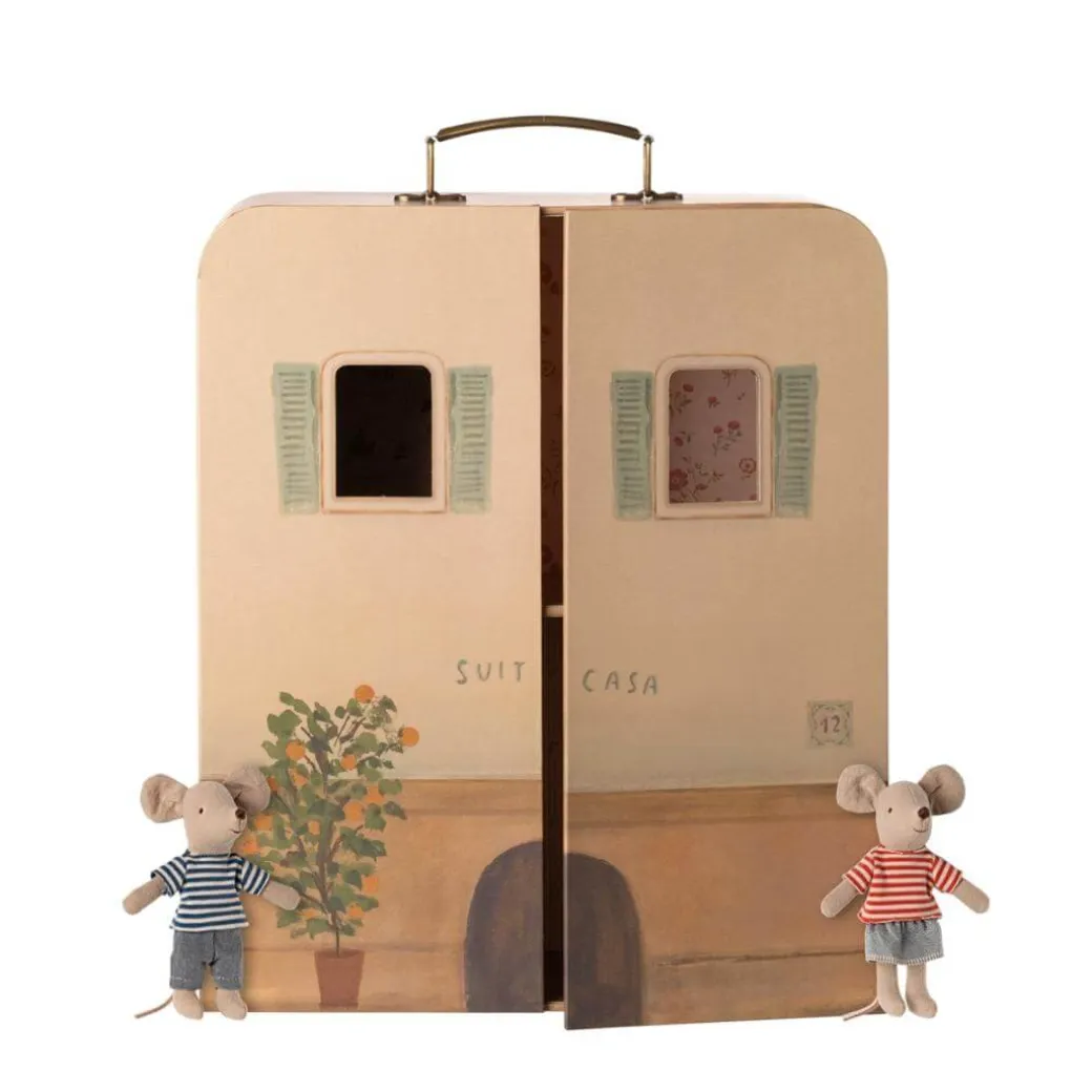 SuitCasa Portable Dollhouse