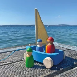 Wooden Land Yacht and Four Peg Friends