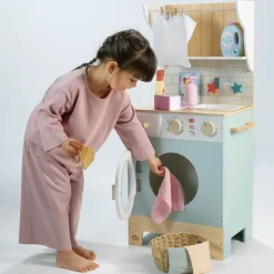 Wooden Laundrette Playset