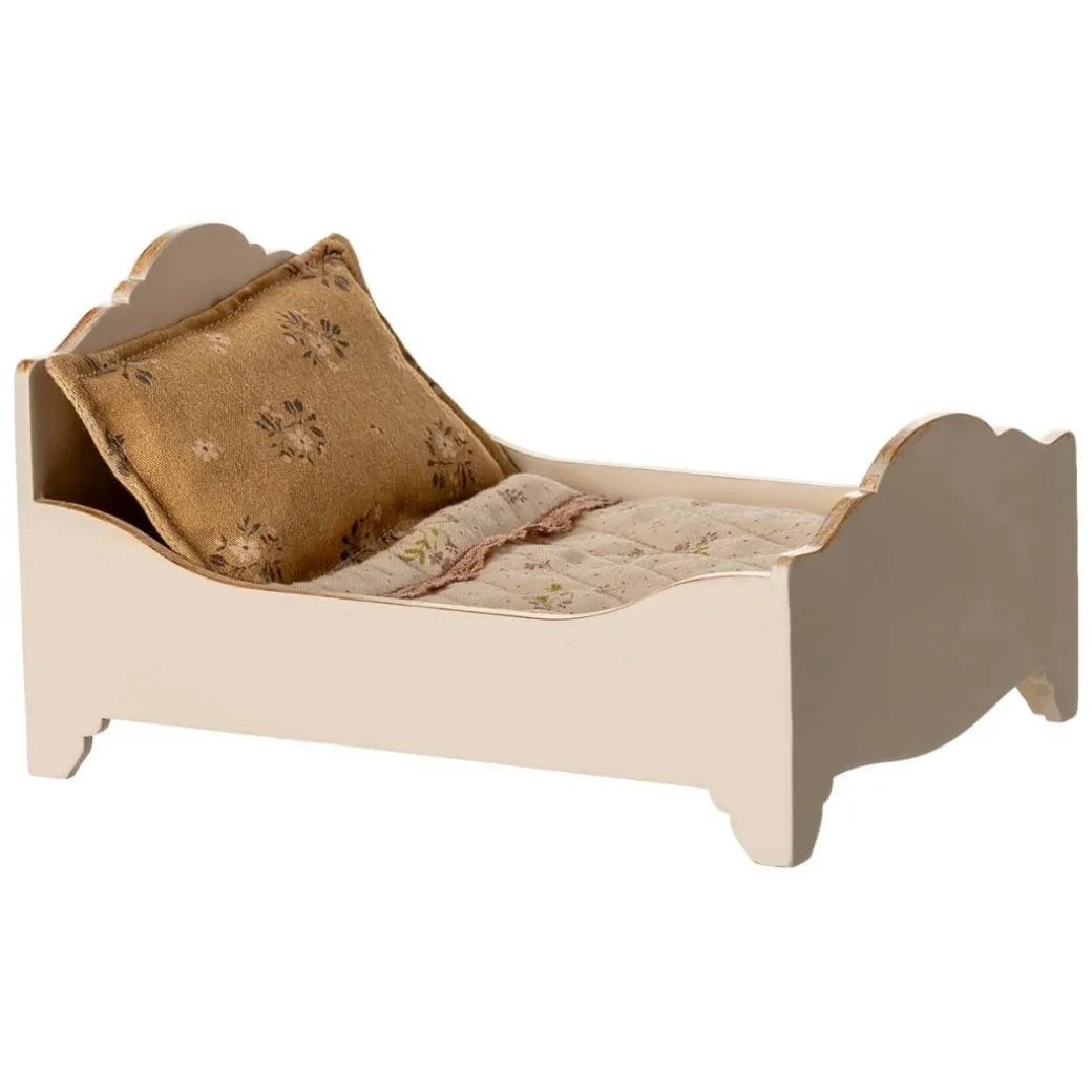 Wooden Mouse Bed