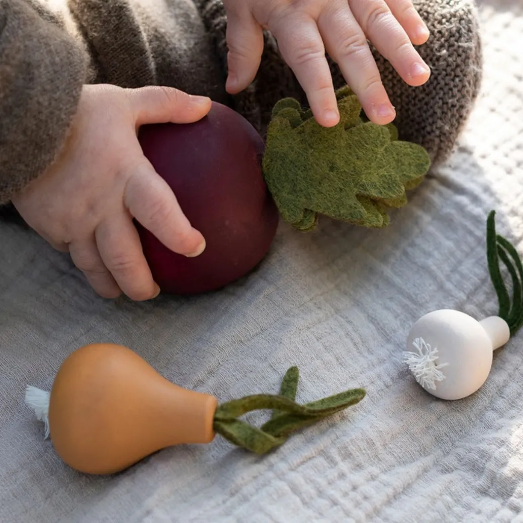 Wooden Root Vegetable Set